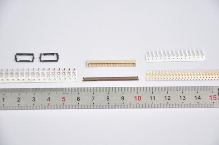 精密连接器